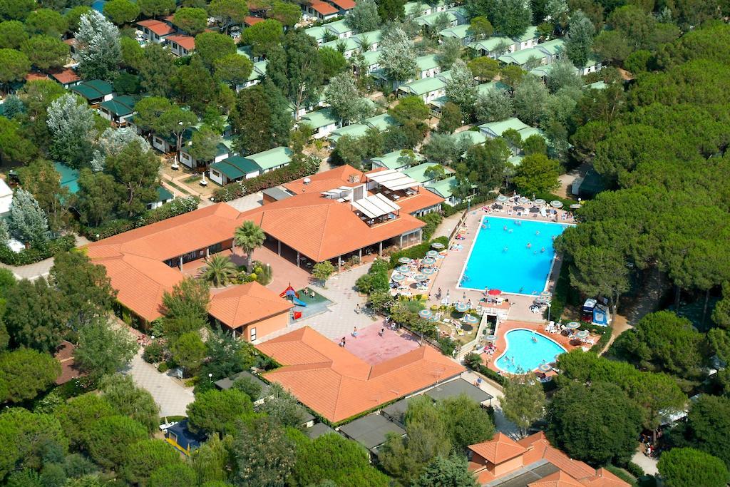 Camping Free Beach Marina Di Bibbona Exterior photo
